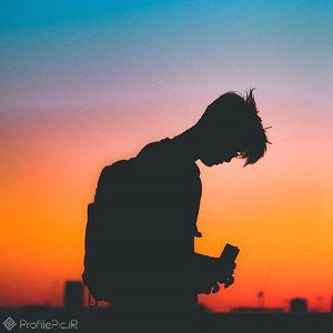 به هرکس اعتماد نکن 