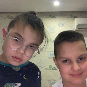 Слышь Малыш (feat. Мирон & Vilirti) E