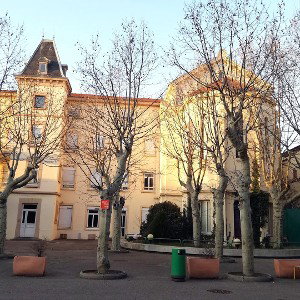LE COLLEGE