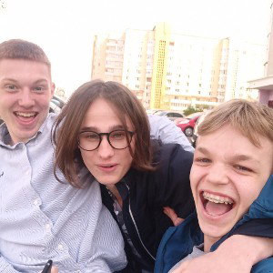 членес