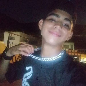 DIFERENTE