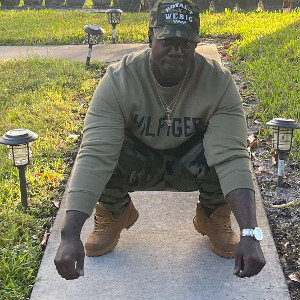 CALL THE PLUG by RUNITUP Zoe 