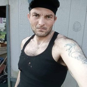 what's up girls I wanna hear some females flow for real who ever wants to lmk ! 