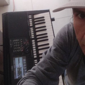 Mmry Moises zuñiga flores moz82yeremy@gmail.com