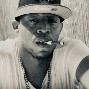 gun& weed listen carefully Iam not talking about a woman I did the b4 money bag yo
