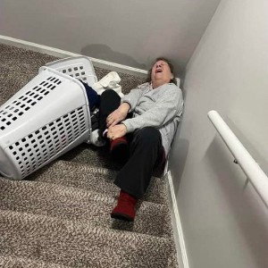 Grandma And These Stairs (Christmas Freestyle)