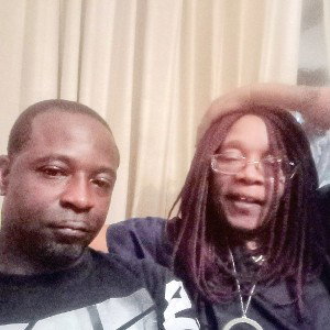figer up featuring  Queen 