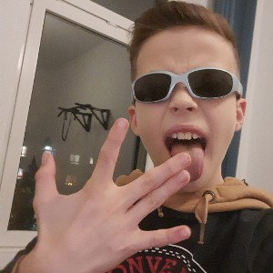 Y.B.D. BRUDER