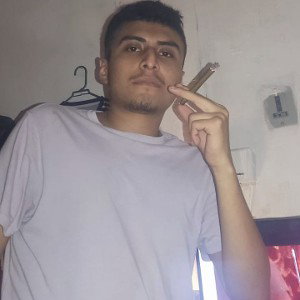 vivo feliz con lo que me da Dios 