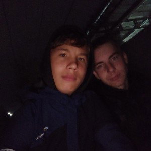 димон и некитос писали свои куплеты занижали бенгр бенгр бенгр мой стиль кил пробивай локик но что там как мы жмём Салам