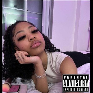 BiTCHƐS IN DA' ROOM (EXPLICIT)