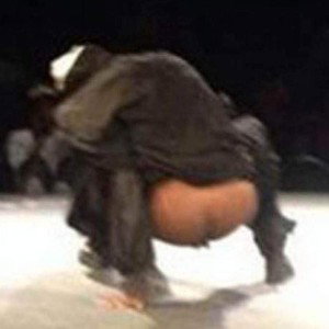 defecate(death in cape)