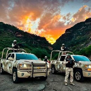 aquí patrullando en Texas en el puro 35 para San Antonio Austin y Guanajuato se la rifan La tropa del infierno 2023 