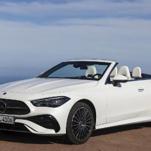 móntate en mi mercedes benz 