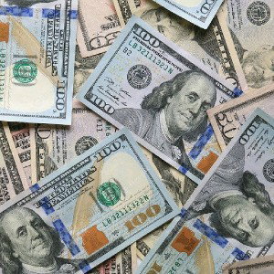 TENGO EL PODER Y EL DINERO