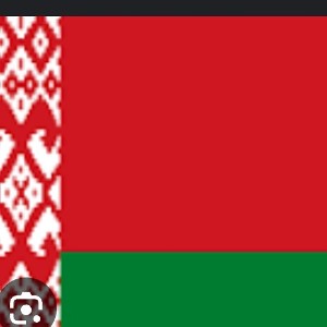 Мы, беларусы – мірныя людзі,
Сэрцам адданыя роднай зямлі,
Шчыра сябруем, сілы гартуем
Мы ў працавітай, вольнай сям’і.

С