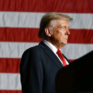 Dinamite Kidd-Donald Trump