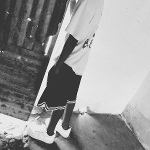 Justizy Jr_-_ Guuci_-_No_meu_pe_official