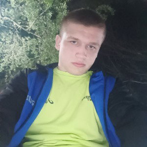 Среди дорог