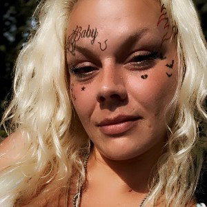 The enchantress Holy queen speaks to the heathens 