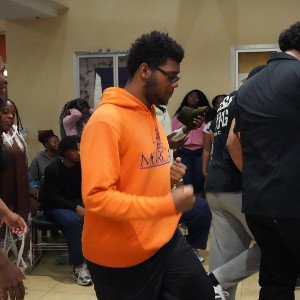 Yoga(Christian version) Let me see you give God praise