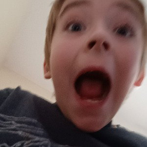 me screaming at a broken monitor (JOKE SONG)!