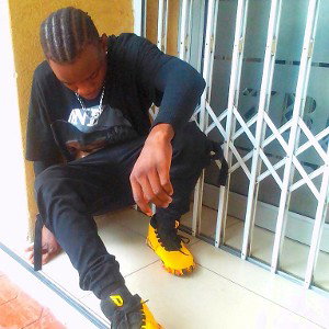 Travis_smoke_-money_