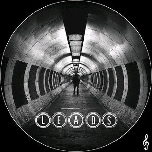 leads-  me presento