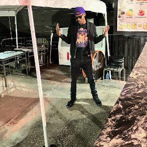 jay palo all black like Michael blackson 