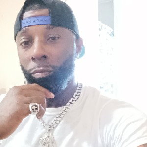 fast lane LMG I got to stay on my grind and stay focus.