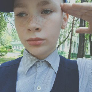 Жизнь трудна!
Это точно!
Не рискуя
днем и ночью.
Верю, что когда-нибудь
будет сочно!
Найду в книге судьбу 
эту строчку!
