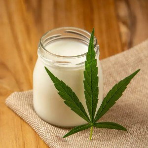 Leche más cara que la marihuana