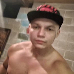 yes my shirts off, back off