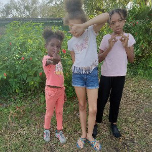 Yanna DaQueen - Step Step Step ft. Nya Queen & Luh Arii