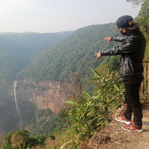 Lumlang Swer 