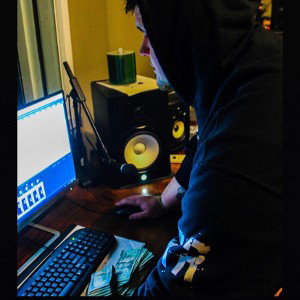 Joey Savs Feat tbooze - Swervin