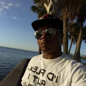 Money On My Mind Remix, feat Lou Diamond ad Dizzy