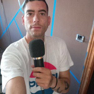 freestyle en mi estudio 🎙 🙃  
