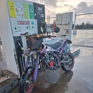 un(e) seul pour m'aider