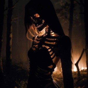 #<<Зверь,качающая колыбель>>