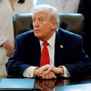 Melanie Trump : Love Note