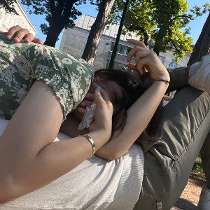 Mit sahar Hand in Hand