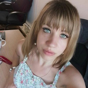 С днюлей,Анька!!!