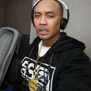 bitch_niggaz2_is da target