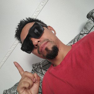 "DIOS ME DICE AYUDATE TAMBIEN MI HIJO"