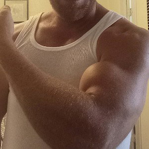 THEY LOVE THEM GUNS 