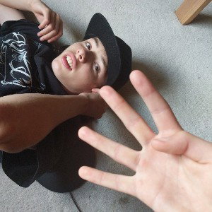 finger bones pt 2