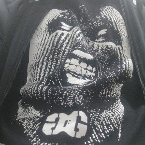 c'est Alka l'oméga et l'alpha j'ai peut être pas le flow mais tkt jai de l inspi pour ecrire ma vie faudrait pas un livr