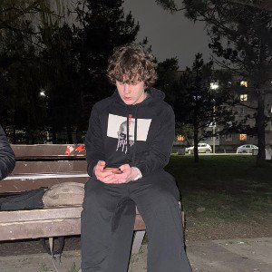 Трек про типа он сосал