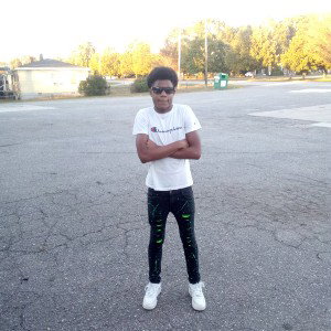 moeny everyday nigga bitch tep on me bitch 